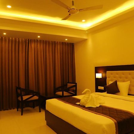 Hotel Vsr Grand Madanapalle Exteriér fotografie