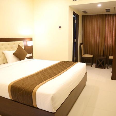 Hotel Vsr Grand Madanapalle Exteriér fotografie
