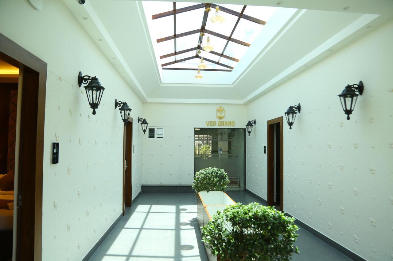Hotel Vsr Grand Madanapalle Exteriér fotografie