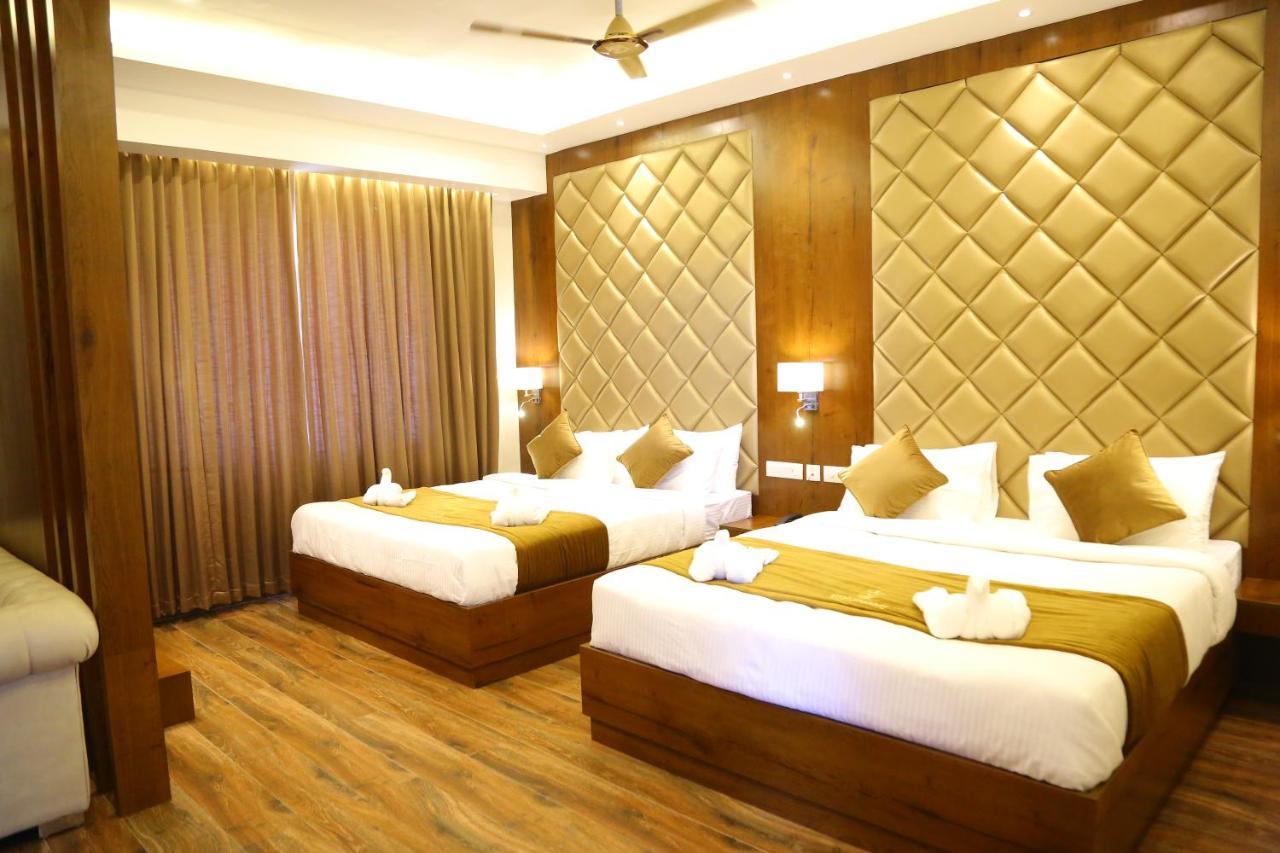 Hotel Vsr Grand Madanapalle Exteriér fotografie