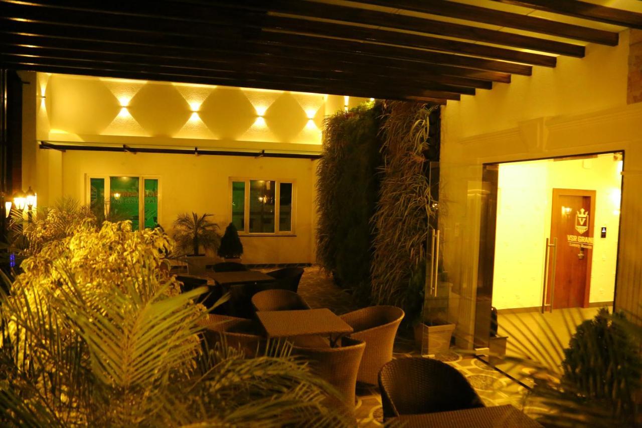 Hotel Vsr Grand Madanapalle Exteriér fotografie